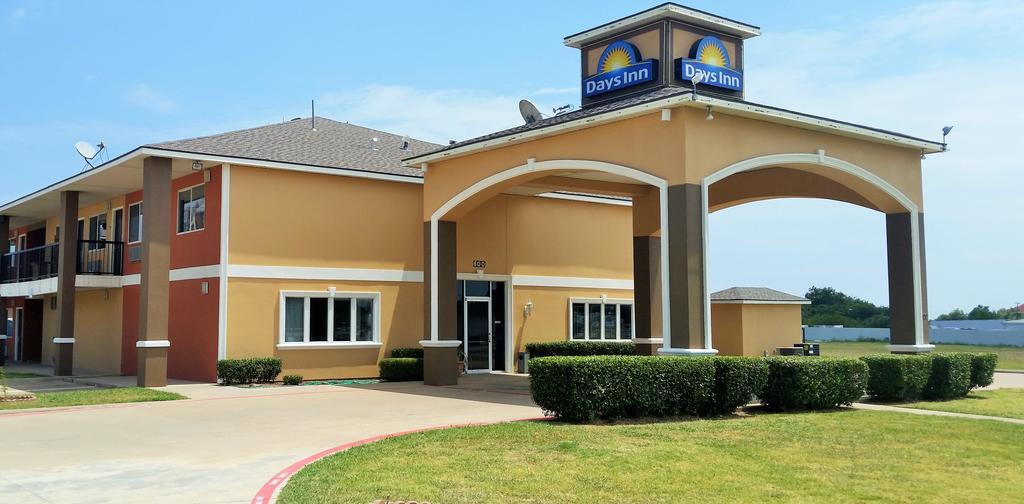 Days Inn By Wyndham Ennis Ngoại thất bức ảnh