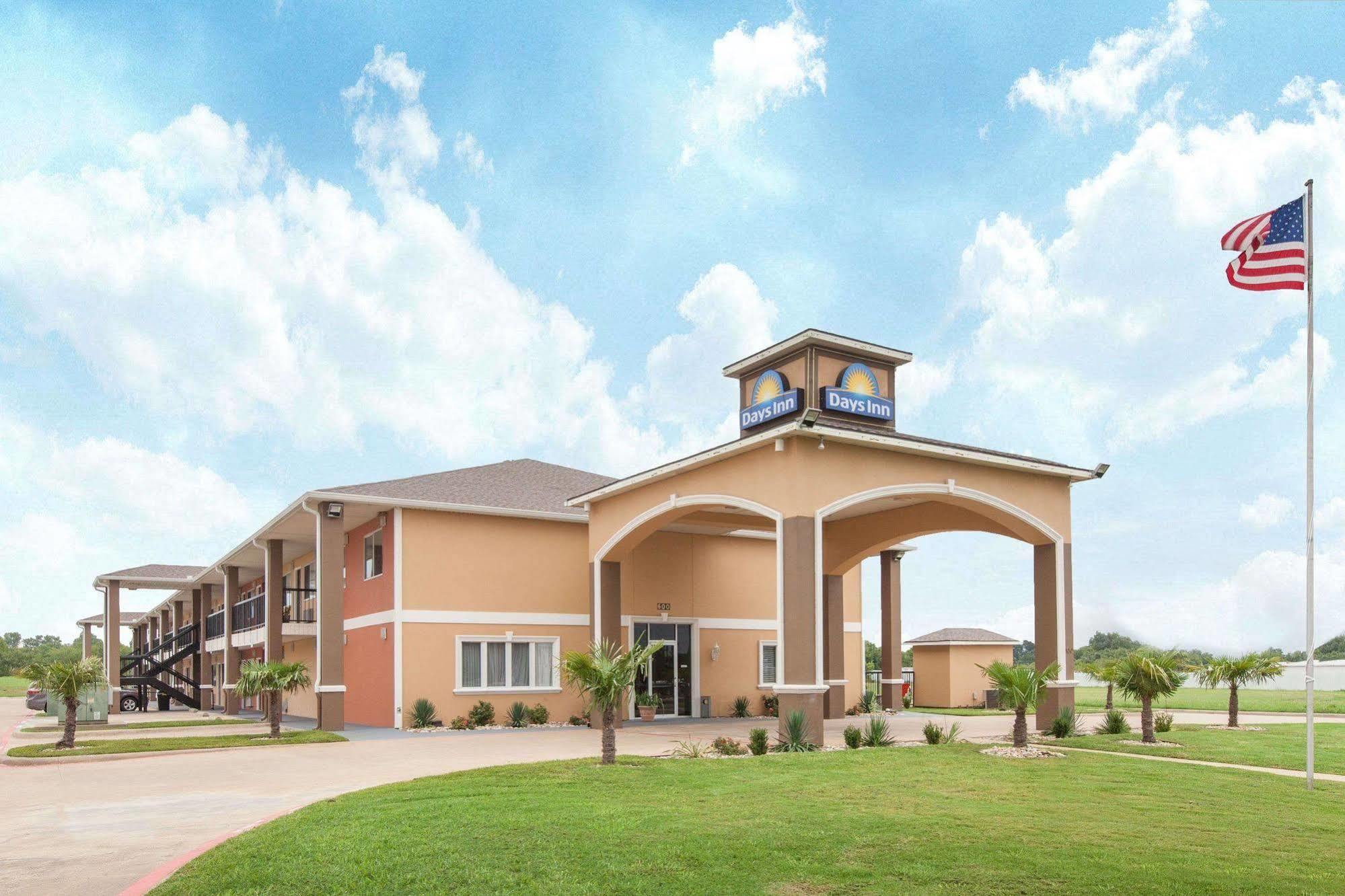 Days Inn By Wyndham Ennis Ngoại thất bức ảnh