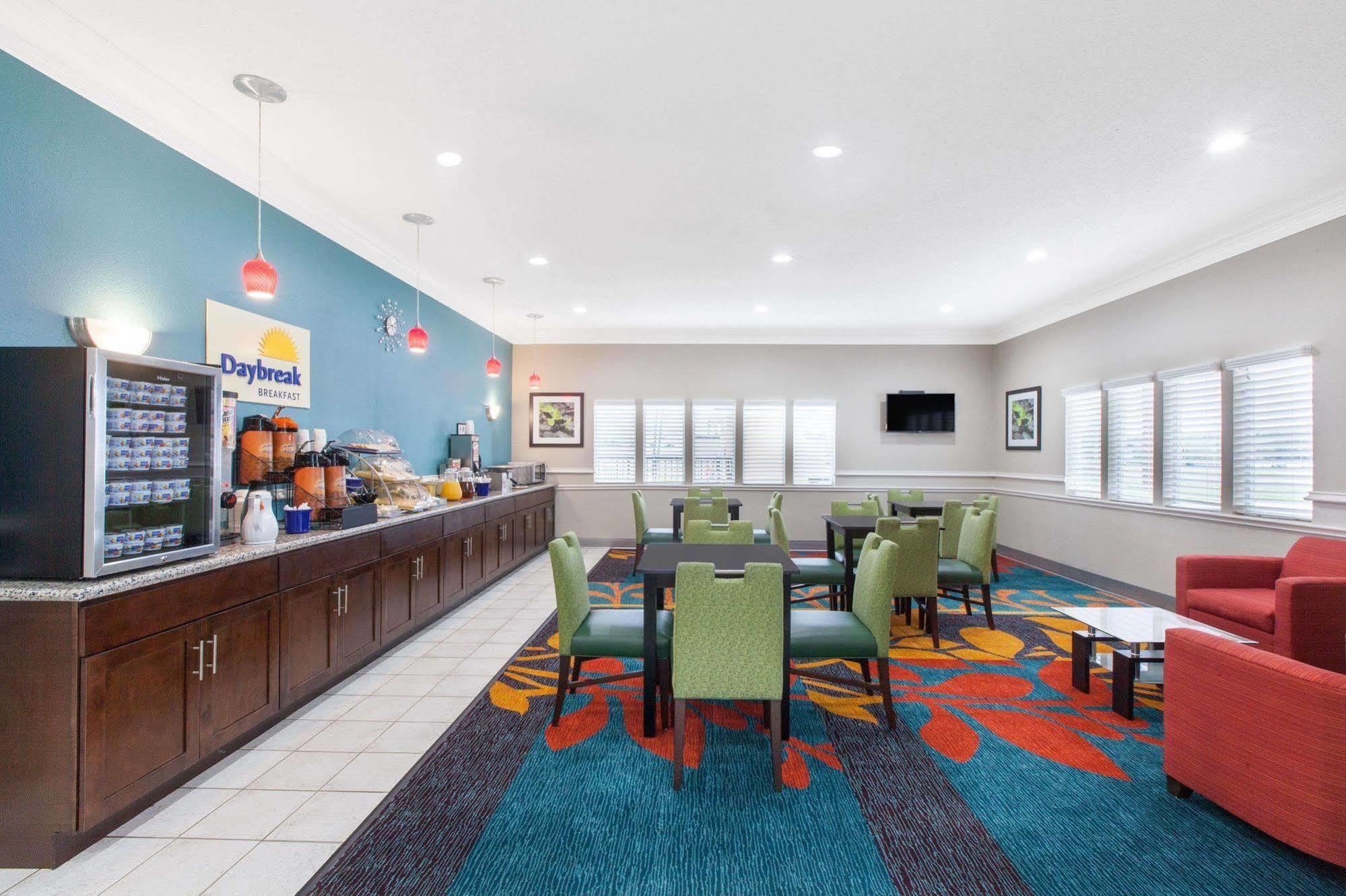 Days Inn By Wyndham Ennis Ngoại thất bức ảnh